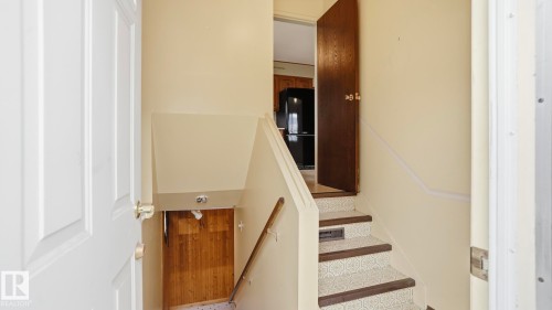 Stairs - 7408 40 Avenue, Edmonton, AB 
