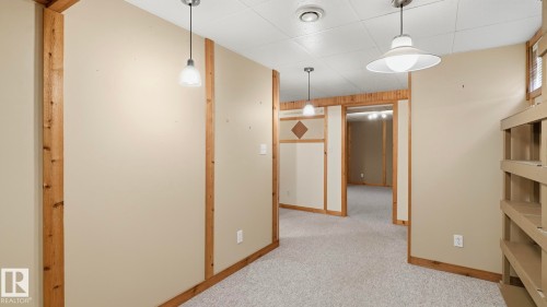Corridor - 7408 40 Avenue, Edmonton, AB 
