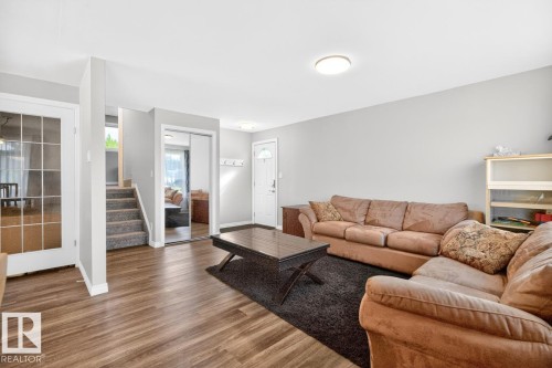 152 Warwick Road, Edmonton, AB 
