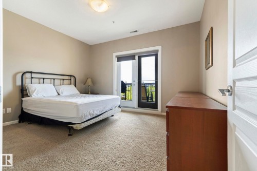 430 160 Magrath Road, Edmonton, AB - Indoor Photo Showing Bedroom