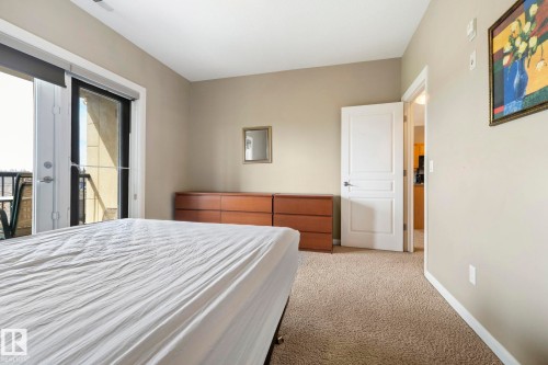 430 160 Magrath Road, Edmonton, AB - Indoor Photo Showing Bedroom