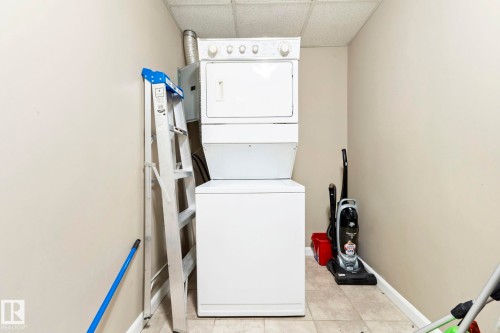 430 160 Magrath Road, Edmonton, AB - Indoor Photo Showing Laundry Room