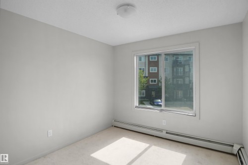 Empty room - 202 142 Ebbers Boulevard, Edmonton, AB 