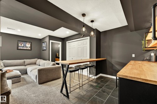 Bar - 20507 128 Avenue, Edmonton, AB 