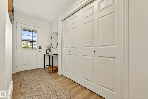Interior entry - 20507 128 Avenue, Edmonton, AB 