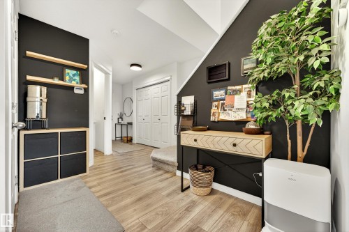 Entrance foyer - 20507 128 Avenue, Edmonton, AB 