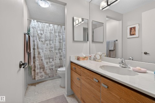 2705 124 Street, Edmonton, AB 