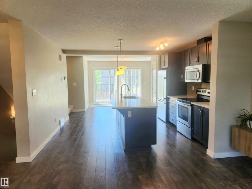 3346 15A Avenue, Edmonton, AB 