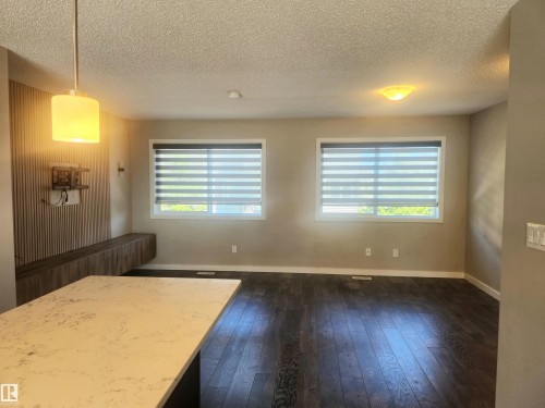 3346 15A Avenue, Edmonton, AB 