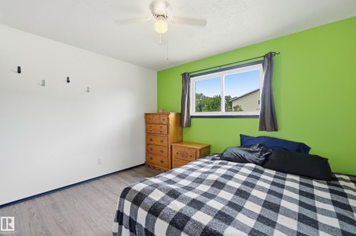 5515 143 Avenue, Edmonton, AB 
