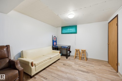5515 143 Avenue, Edmonton, AB 