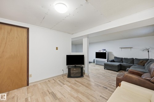 5515 143 Avenue, Edmonton, AB 