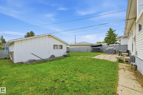 5515 143 Avenue, Edmonton, AB 