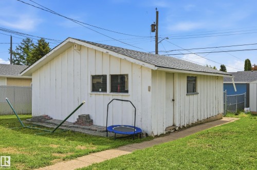 5515 143 Avenue, Edmonton, AB 