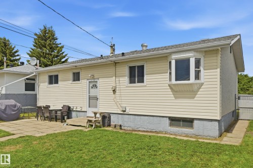 5515 143 Avenue, Edmonton, AB 