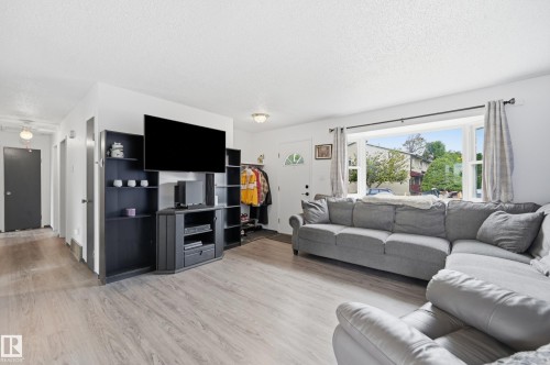 5515 143 Avenue, Edmonton, AB 