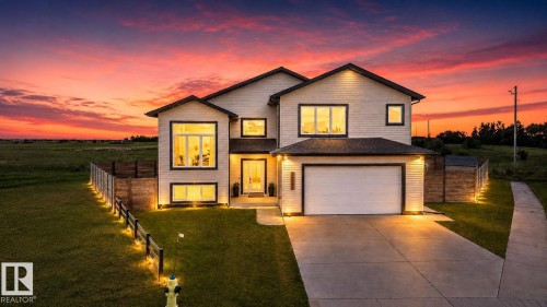 4204 55av  Lamont, AB T0B 2R0
