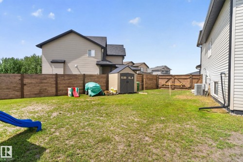 Yard - 4204 55Av, Lamont, AB 