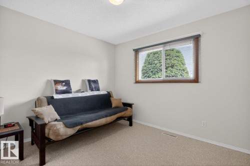 9523 52 Street, Edmonton, AB 