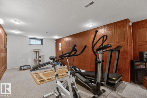 9523 52 Street, Edmonton, AB 