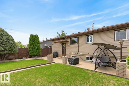 9523 52 Street, Edmonton, AB 