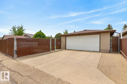 9523 52 Street, Edmonton, AB 
