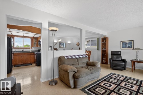 9523 52 Street, Edmonton, AB 