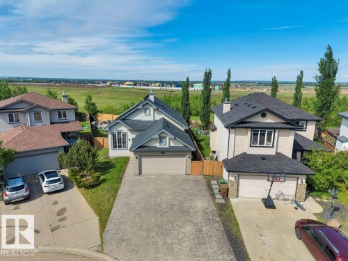 62 NAPLES Way  St. Albert, AB T8N 7G1