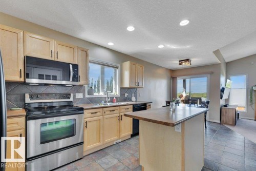 62 Naples Way, St. Albert, AB 
