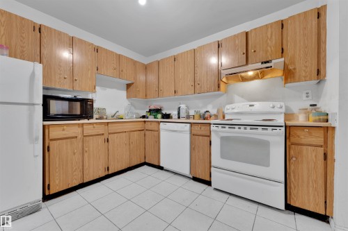 308 1620 48 Street, Edmonton, AB - Indoor Photo Showing Kitchen