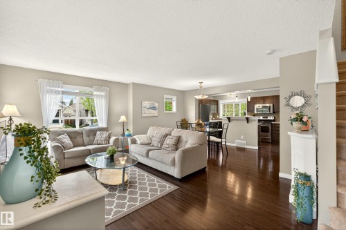 7318 22 Avenue, Edmonton, AB 
