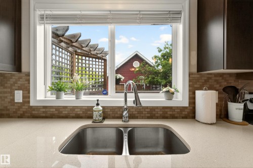 7318 22 Avenue, Edmonton, AB 