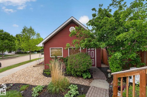 7318 22 Avenue, Edmonton, AB 