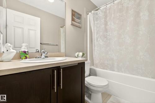 7318 22 Avenue, Edmonton, AB 