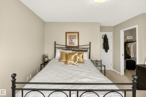 7318 22 Avenue, Edmonton, AB 