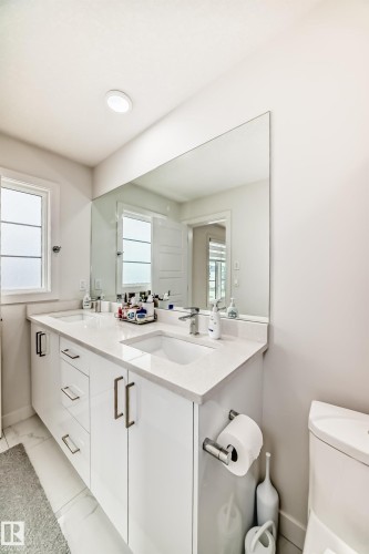 9020 183 Avenue, Edmonton, AB 