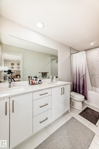 9020 183 Avenue, Edmonton, AB 