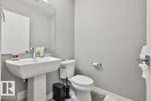 7202 98 Street, Edmonton, AB 
