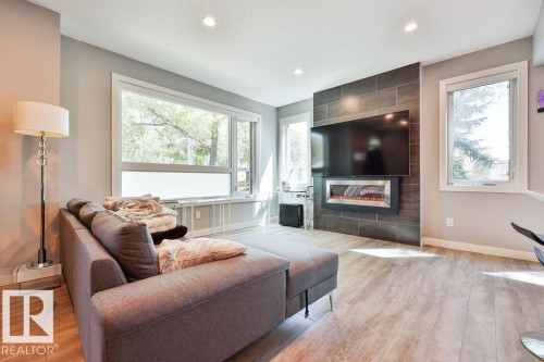 7202 98 Street, Edmonton, AB 