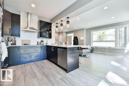 7202 98 Street, Edmonton, AB 