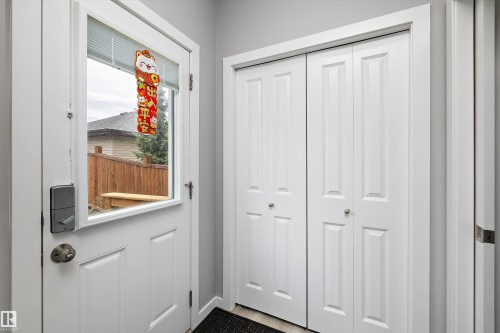15927 13 Avenue, Edmonton, AB 