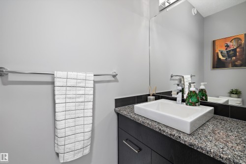 15927 13 Avenue, Edmonton, AB 