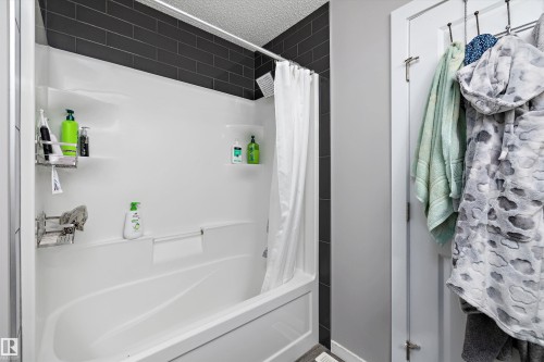 15927 13 Avenue, Edmonton, AB 