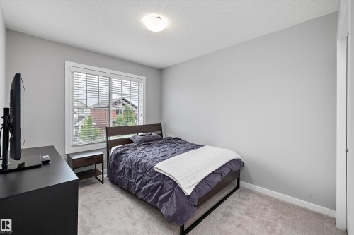 15927 13 Avenue, Edmonton, AB 