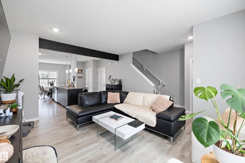15927 13 Avenue, Edmonton, AB 