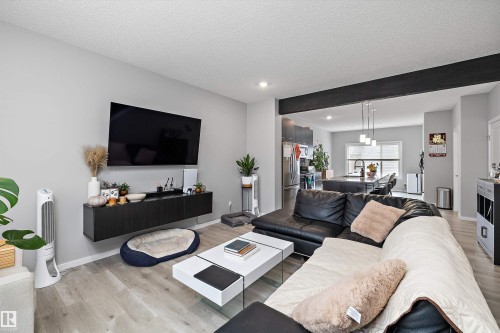 15927 13 Avenue, Edmonton, AB 