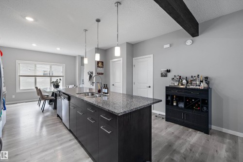 15927 13 Avenue, Edmonton, AB 
