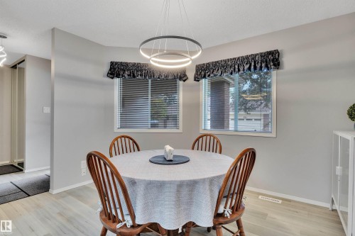 113 Oeming Road, Edmonton, AB 