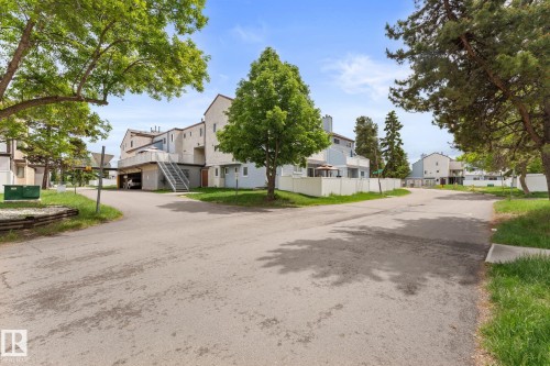 45 Lancaster Terrace, Edmonton, AB 