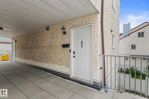 45 Lancaster Terrace, Edmonton, AB 